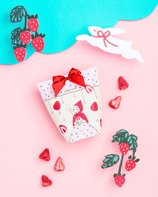 【預訂】【情人節限定】いちごの日 - 泡浸朱古力士多啤梨乾5件裝